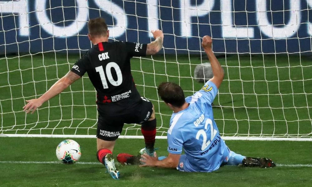 Αδιανόητο τάκλιν! Παίκτης έσωσε σίγουρο γκολ πάνω στην γραμμή (βίντεο)